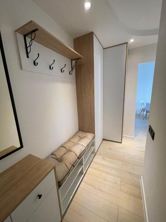 Mb Livinga Apartamentai Taikos G Mažeikiai Exterior foto
